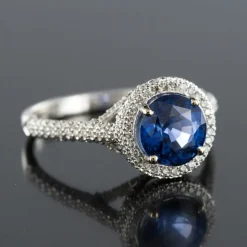 Bague saphir de ceylan et diamants
