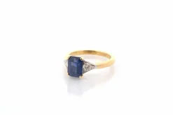 Bague saphir de 2,30cts et diamants