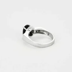 Bague saphir diamants or blanc