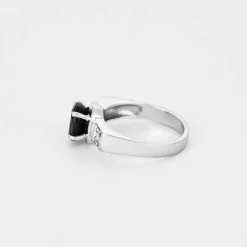 Bague saphir diamants or blanc
