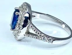 Bague Saphir entourage diamants