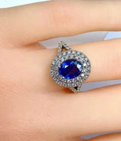 Bague Saphir entourage diamants