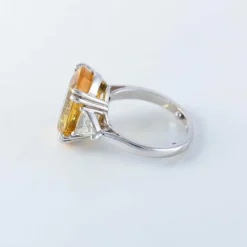 Bague Saphir jaune Diamants