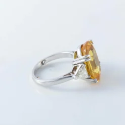 Bague Saphir jaune Diamants