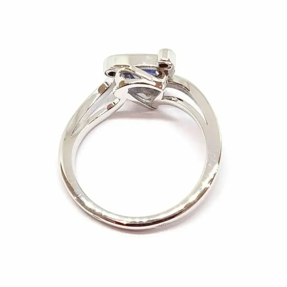 Bague saphir milky diamants or blanc