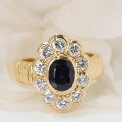 Bague saphir ovale et diamants