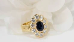Bague saphir ovale et diamants