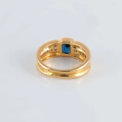 Bague Saphir épaulé de Diamants