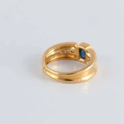 Bague Saphir épaulé de Diamants