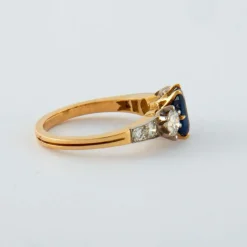 Bague Saphir épaulé Diamants
