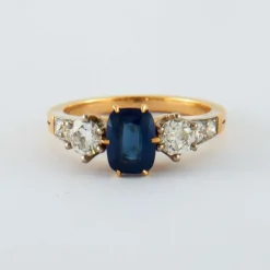 Bague Saphir épaulé Diamants