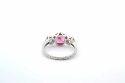 Bague saphir rose et diamants