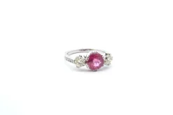 Bague saphir rose et diamants