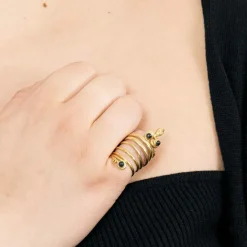 Bague Serpent en or jaune et saphirs