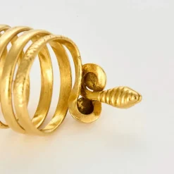 Bague Serpent en or jaune et saphirs