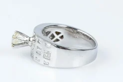 Bague Solitaire accompagné diamant 0.45ct