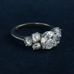 Bague Solitaire accompagné Diamant 2.07cts