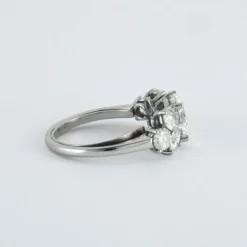 Bague Solitaire accompagné Diamant 2.07cts