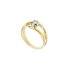 Bague solitaire avec diamant