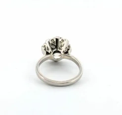Bague solitaire avec un énorme et magnifique diamant