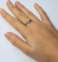 Bague solitaire certificat du LFG
