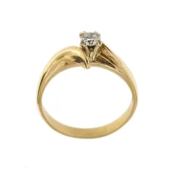 Bague solitaire contrariée avec diamant 0,30 ct