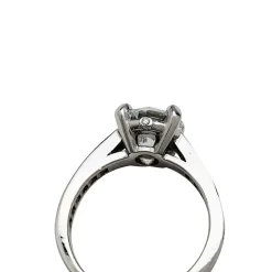 Bague solitaire diamant 2,02 carats en platine.