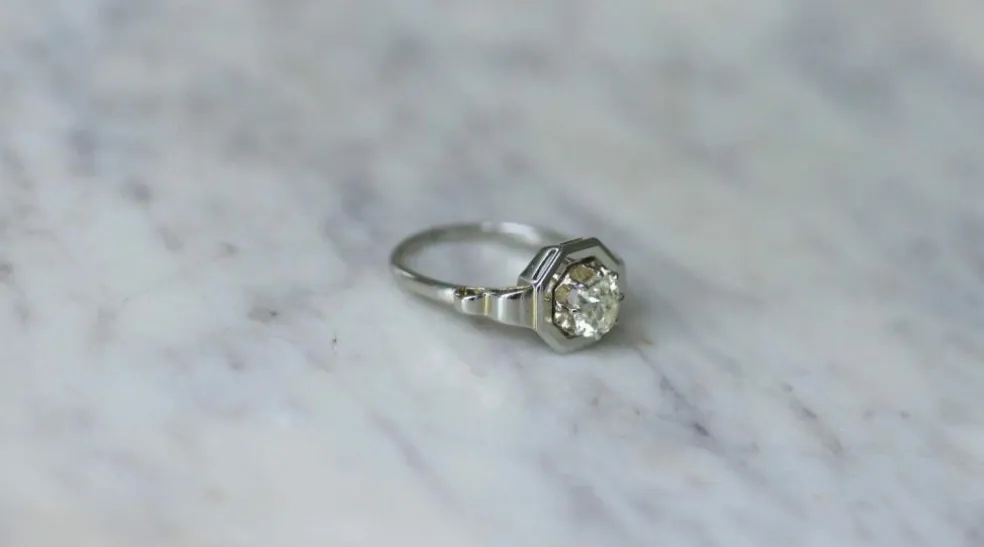 Bague Solitaire Diamant Art Deco