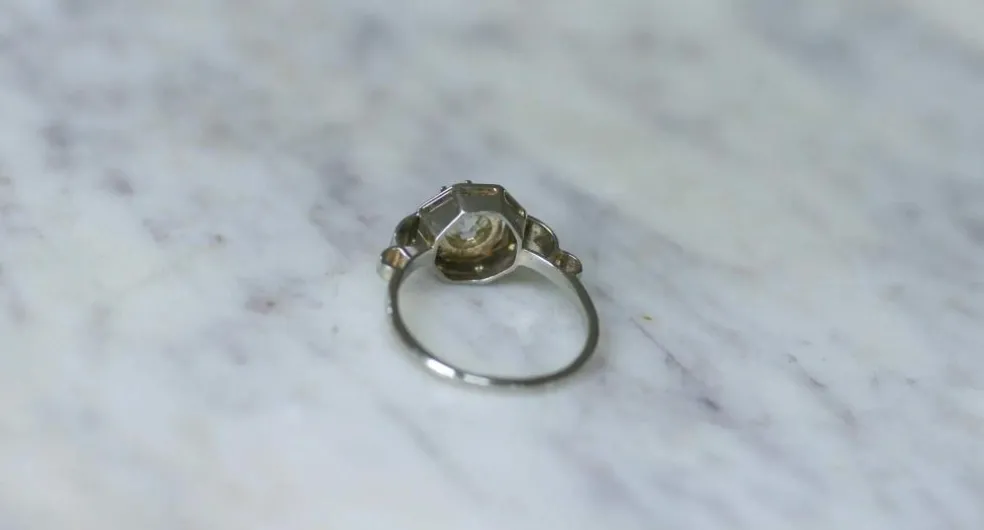Bague Solitaire Diamant Art Deco