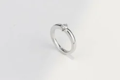 Bague solitaire diamant 0.40ct