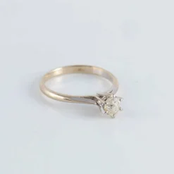 Bague Solitaire Diamant coussin taille ancienne