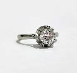 Bague solitaire diamant or blanc