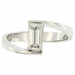 Bague Solitaire Diamant taille émeraude 0,83 ct E/IF