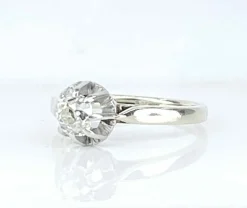 Bague solitaire en or 18 carats et platine sertie d’un diamant 0,50 carat environ