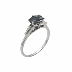 Bague solitaire en or avec saphir & diamants