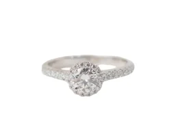 Bague solitaire en or blanc et diamant