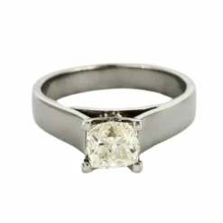 Bague solitaire en Or blanc Diamant Coussin