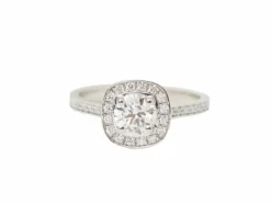 Bague solitaire en or blanc et diamants 0.68ct