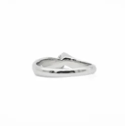 Bague solitaire en or blanc avec diamant