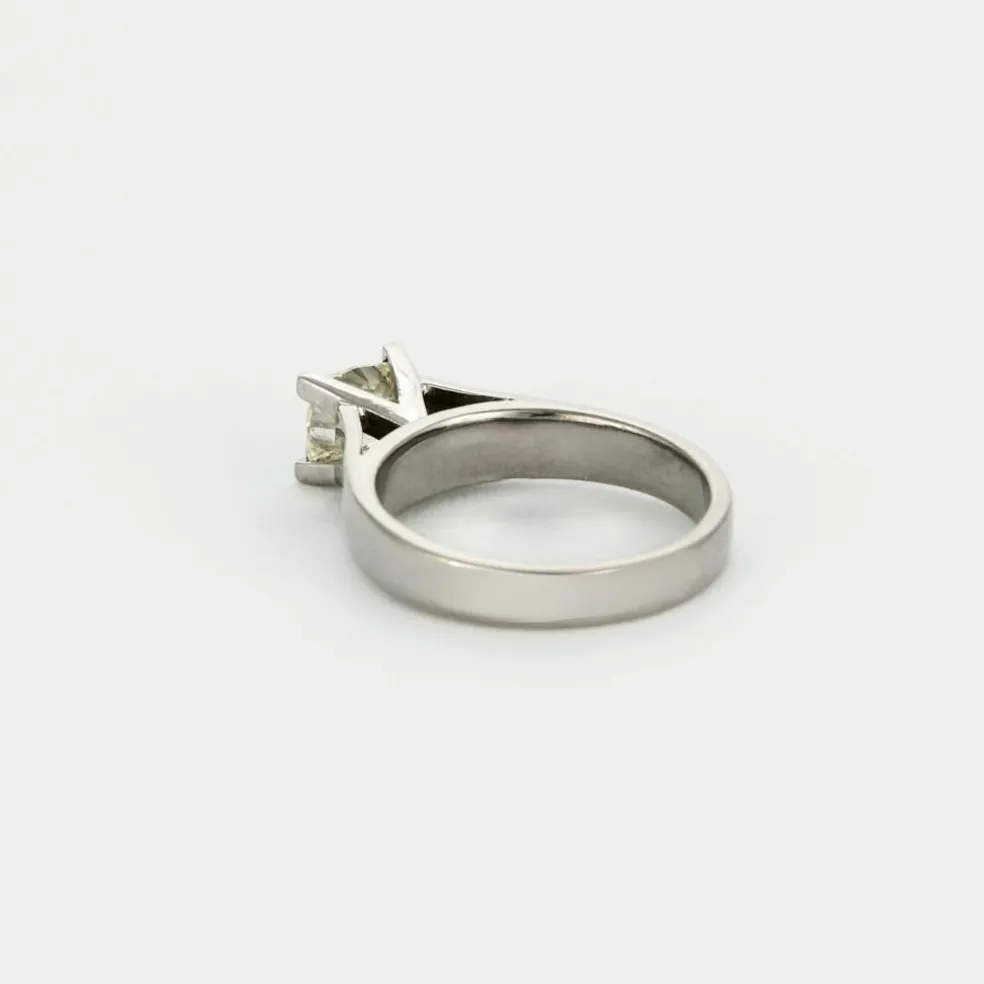Bague solitaire en Or blanc Diamant Coussin