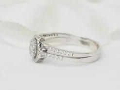 Bague solitaire en or blanc et diamants 0.66ct