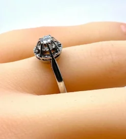 Bague solitaire en or et platine, diamant