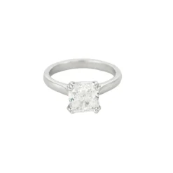 Bague solitaire en or gris et diamant 3.01 carat