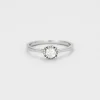 Bague solitaire en or gris et diamant