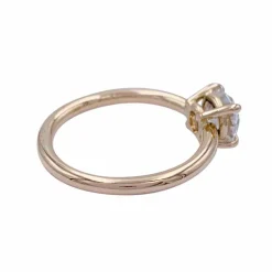 Bague solitaire en or rose, diamant 1 carat.