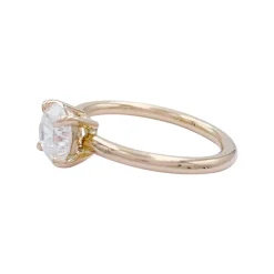 Bague solitaire en or rose, diamant 1 carat.