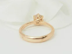Bague solitaire en or rose et diamant 0.69ct certifié