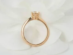 Bague solitaire en or rose et diamant 0.69ct certifié