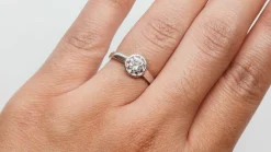 Bague Solitaire en Platine & Diamant