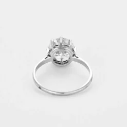 Bague solitaire en platine et diamant